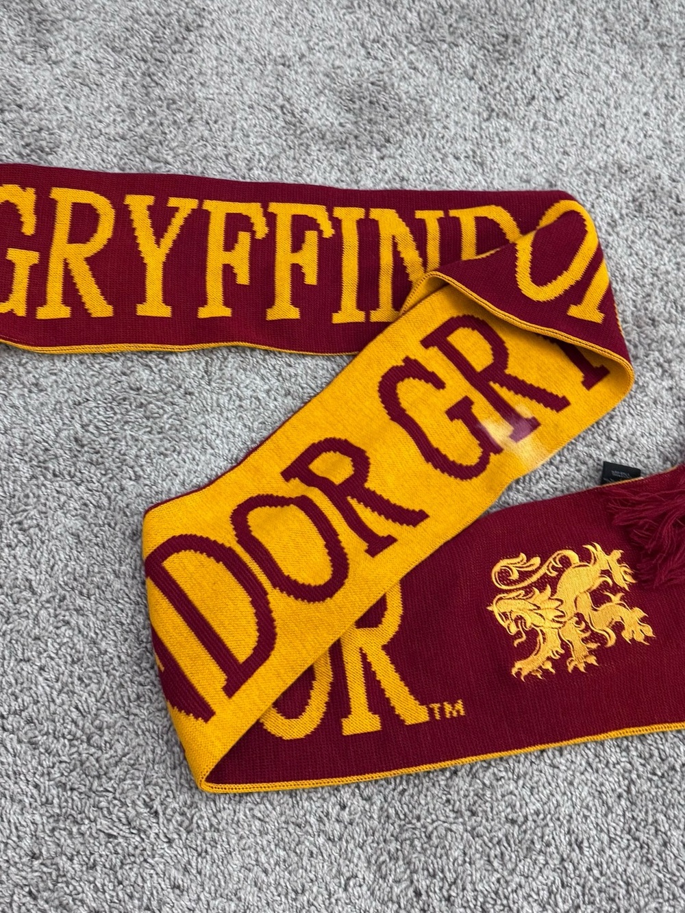 The Wizarding World of Harry Potter Gryffindor Scarf